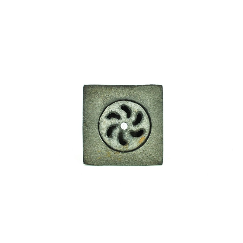 Coladera FV4 fierro medida real 8.5 x 8.5 cm